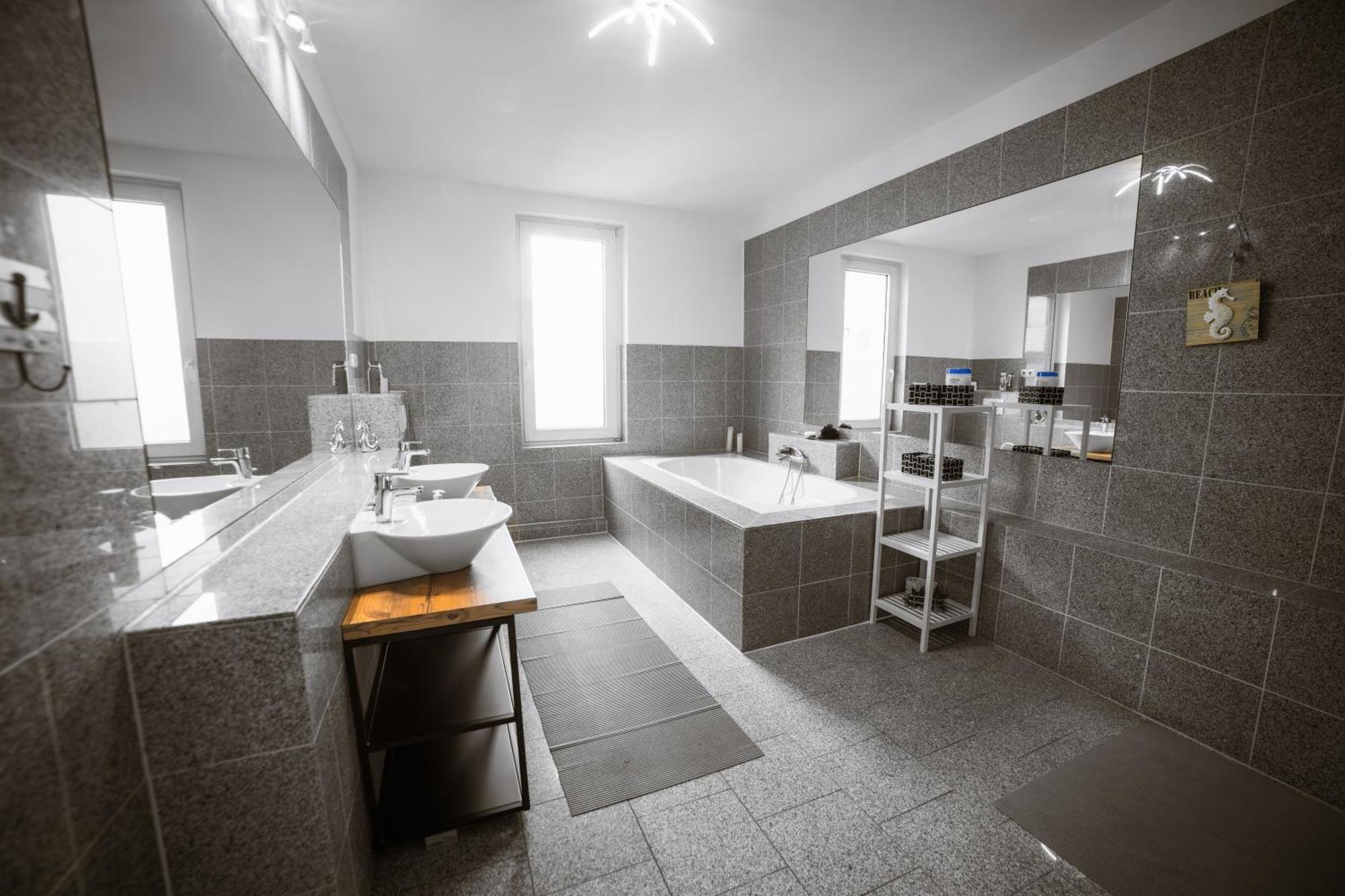 Exklusives Apartment Im Historischen Wohnhaus Mit Kamin, Bad & Viel Platz Bremerhaven Exteriör bild